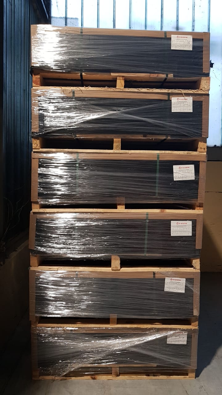 Custom wooden crate packaging for polycarbonate sheets